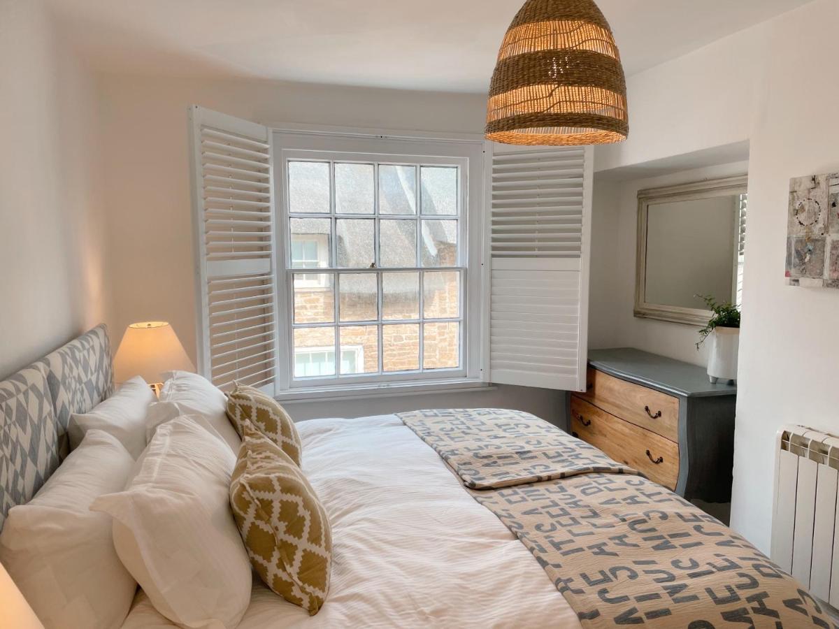 The Limes - Beautiful Townhouse In Apartment *