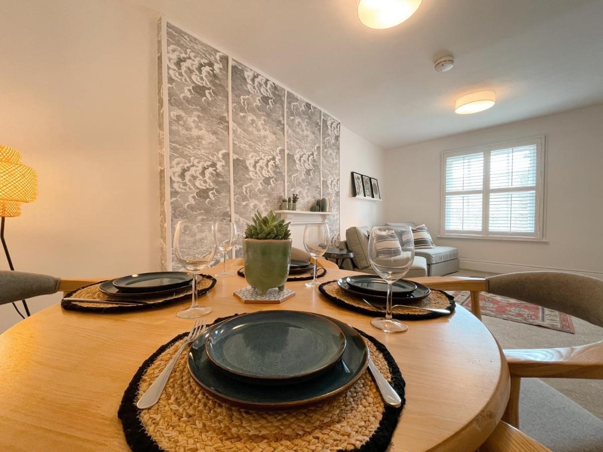 The Limes - Beautiful Townhouse In Apartment