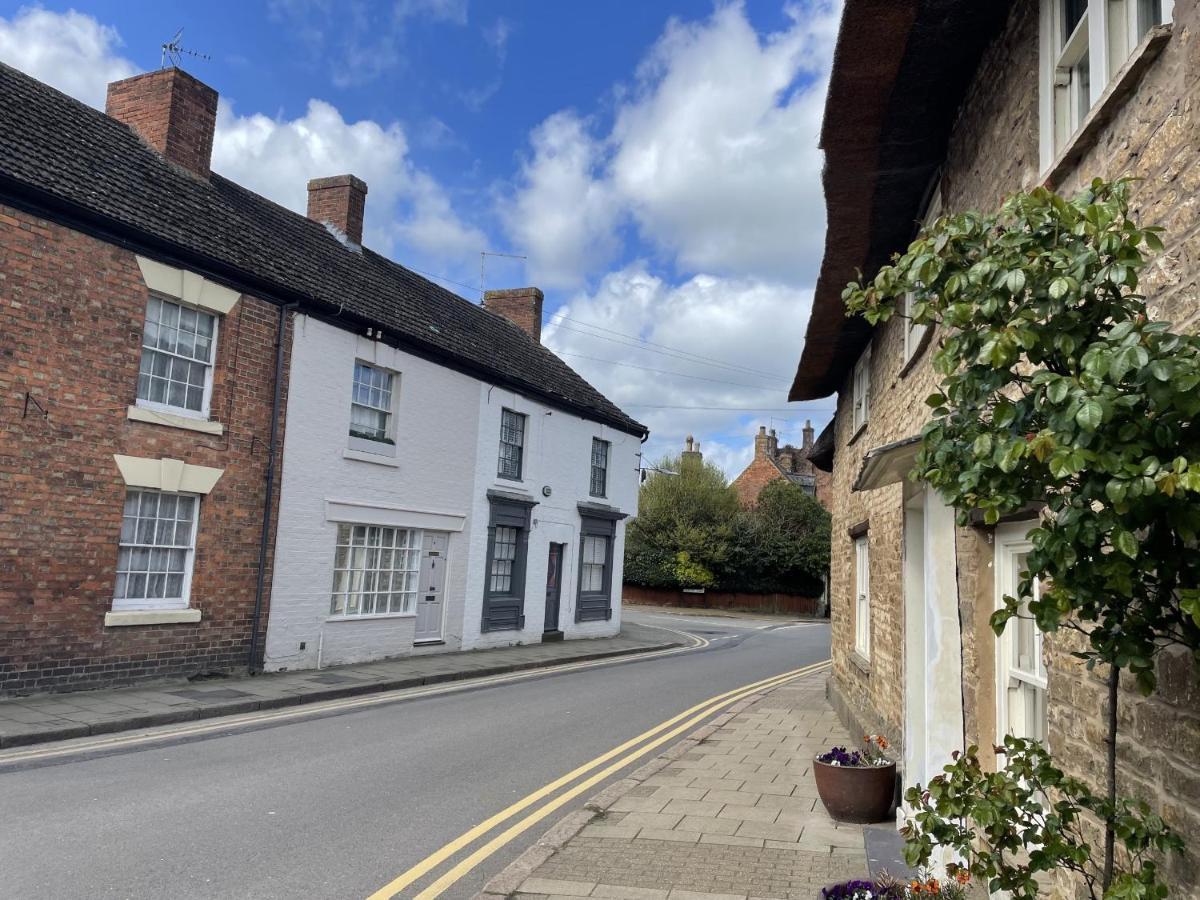 The Limes - Beautiful Townhouse In Apartment Oakham