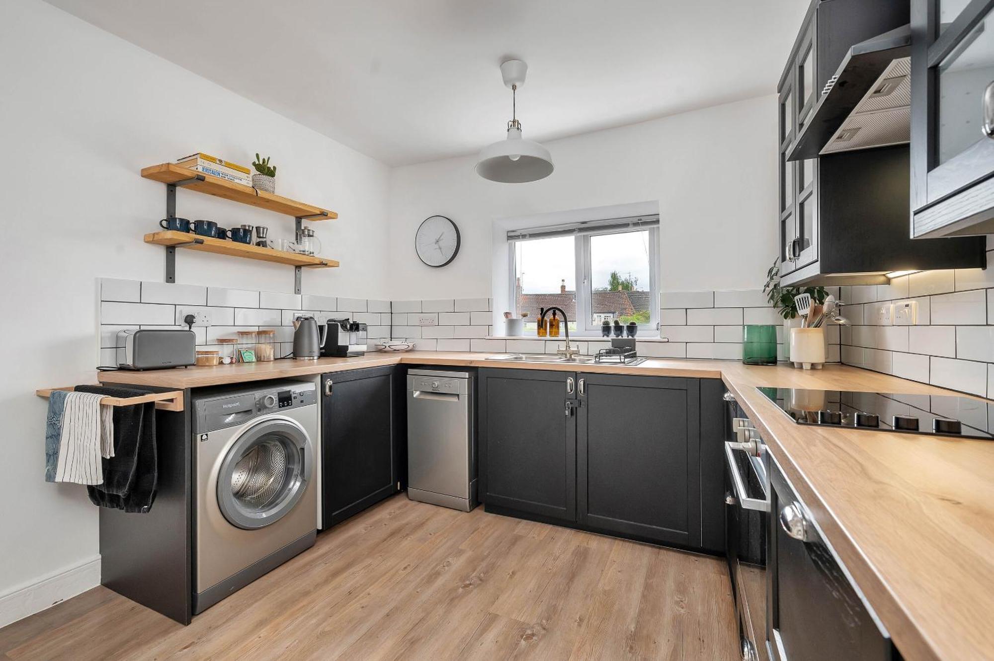The Limes - Beautiful Townhouse In *