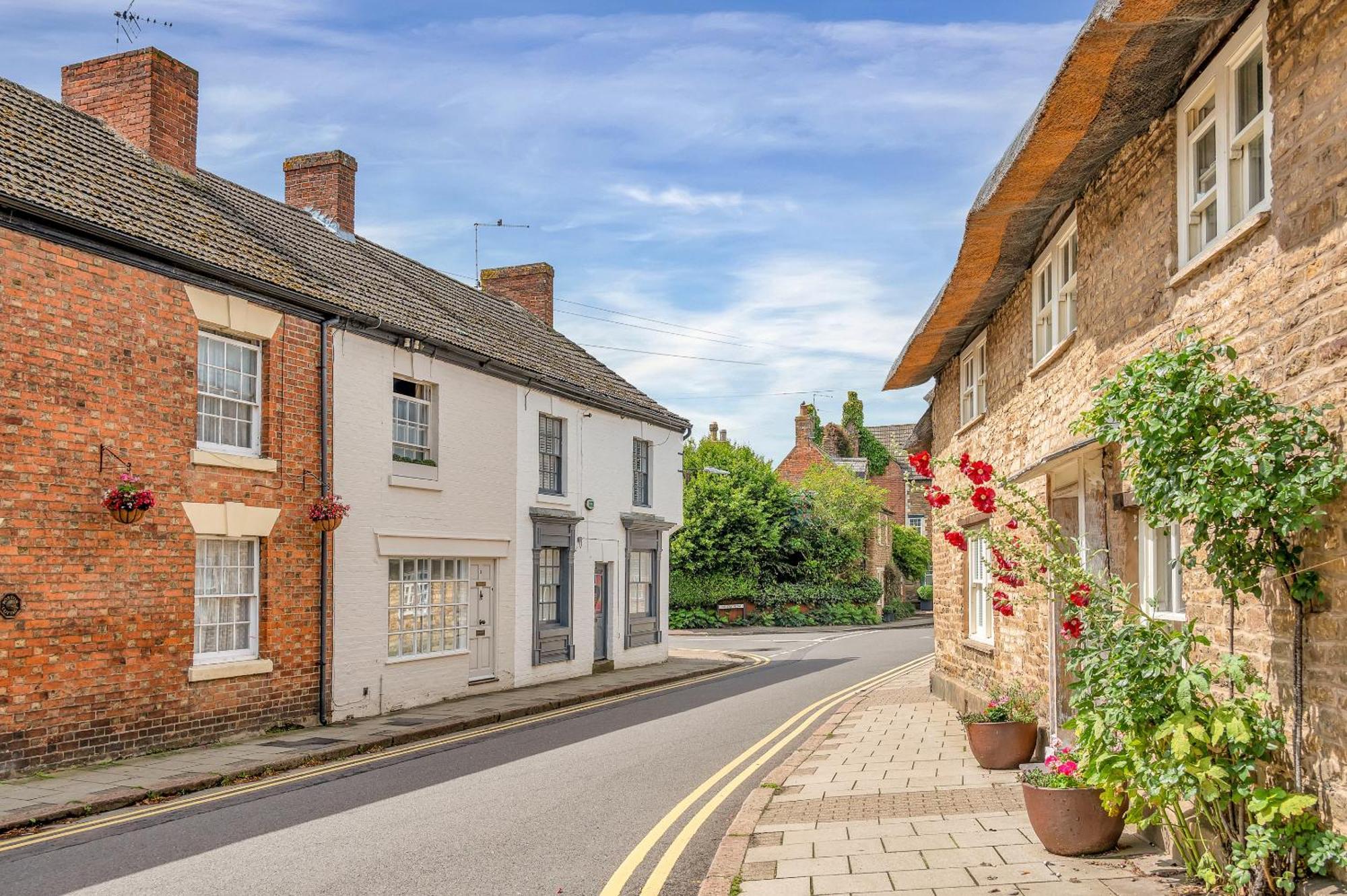The Limes - Beautiful Townhouse In *